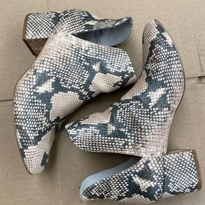 Steve Madden Rockir‎ Snakeskin Embossed Ankle Boots Women's 7.5